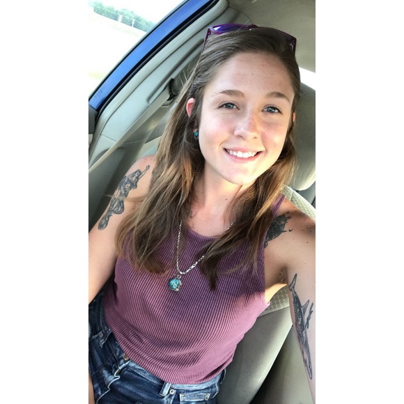 Meet your Posher, Ciera - Picture 1 of 1